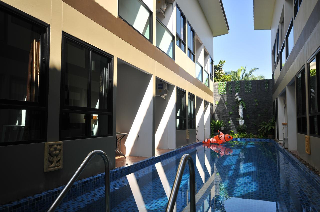 The Pool Resort Bangkok Buitenkant foto